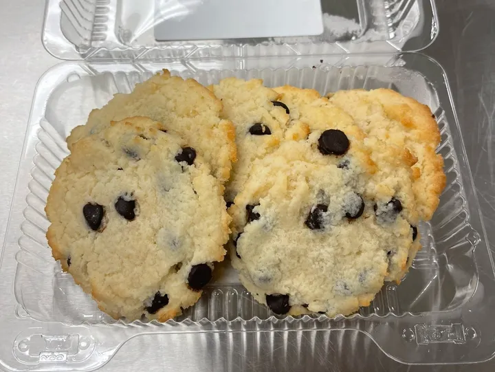  Chocolate Chip Cookies 6 pack